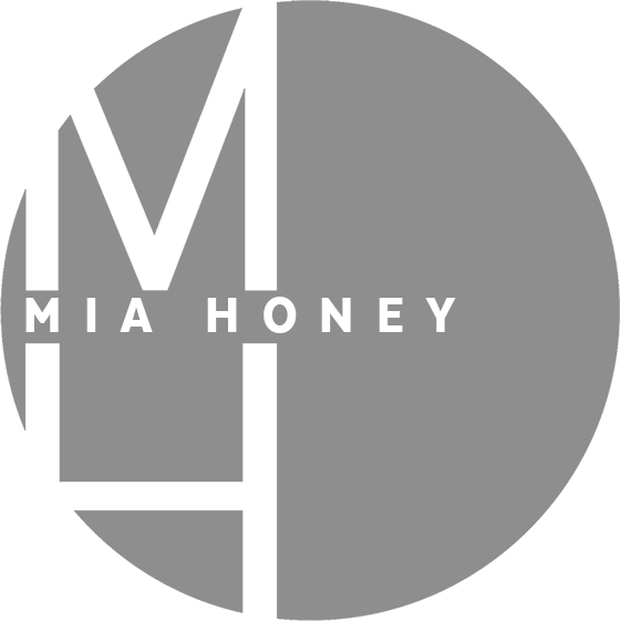 Mia Honey Logo